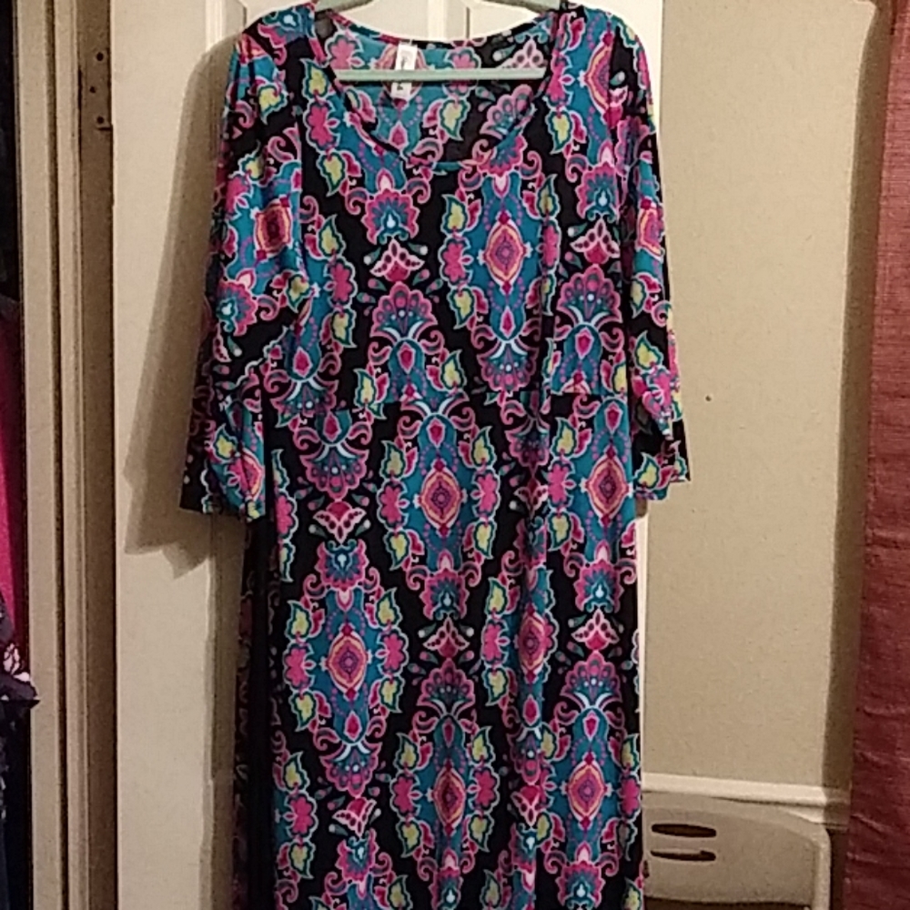 Dress - Picture 2 of 3
